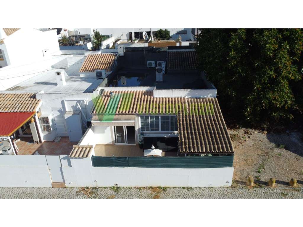 Casa térrea com 4 quartos situada na Bemposta, Portimão-20