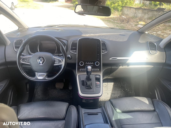 Renault Grand Scenic - 11