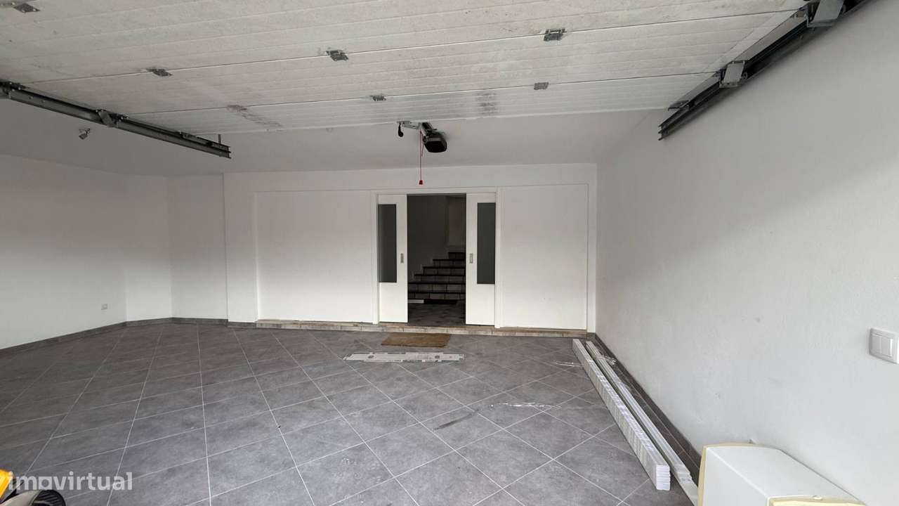 Moradia T3+1 com anexo, forno e churrasqueira, garagem e vistas da ...-18