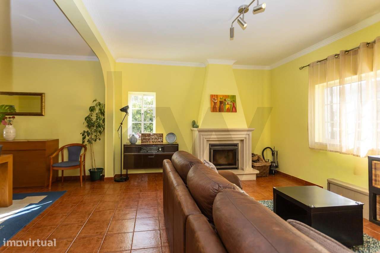 Moradia T4 na Moita – Zona do Palheirão | Excelente Exposição Solar-9