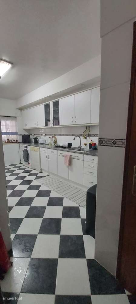 Moradia T3 com garagem e sótão no Cartaxo - Grande imagem: 3/20