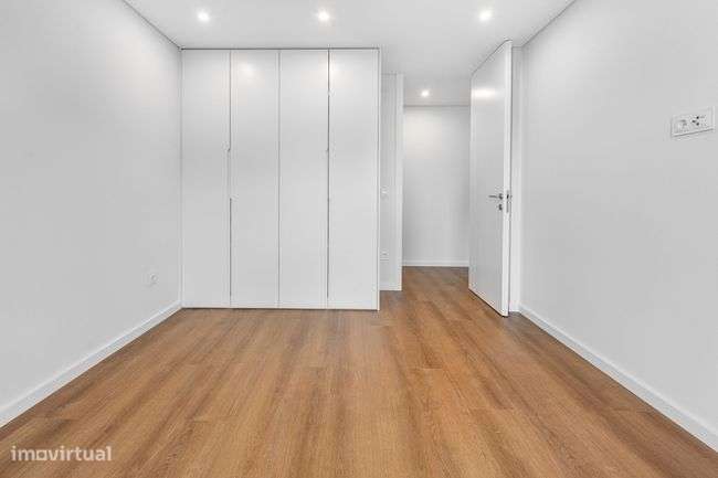 Apartamento T3 Novo  em Ferreiros-16