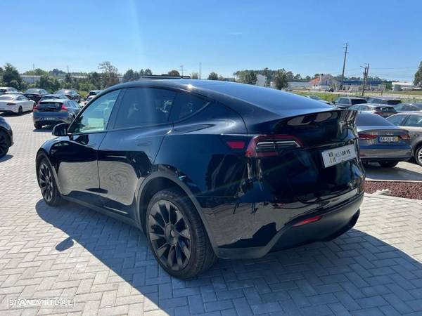 Tesla Model Y Long-Range RWD - 2