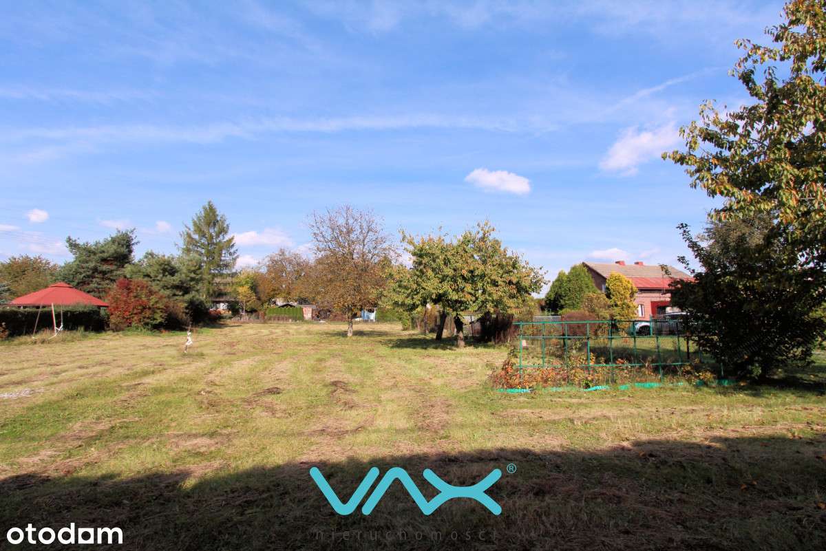 Działka wśród zabudowy mieszkaniowej-9