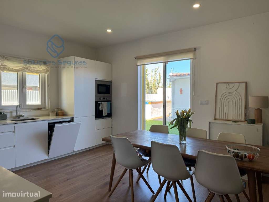 Moradia T3 com Piscina + Anexo T0 | Moita | Excelente Oportunidade!-8