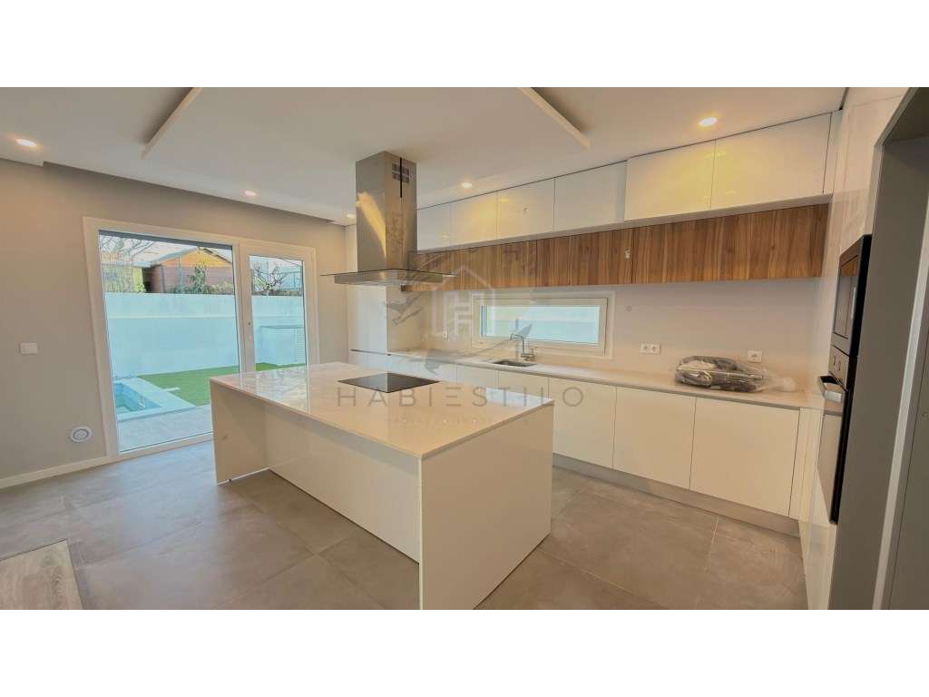 Moradia T4 em Azeitão | Pronta a escriturar-6