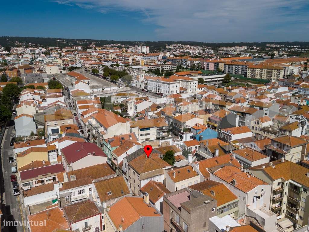 PRÉDIO COM 3 APARTAMENTOS NO CENTRO HISTÓRICO FIGUEIRA DA FOZ-9