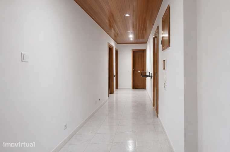 T2 com 85 m² em São Marcos | Av. do Brasil | Excelente localização - Grande imagem: 5/8