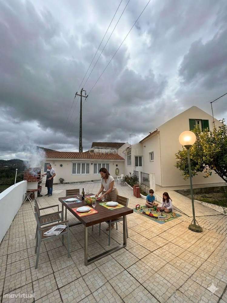 Moradia de Campo com Potencial a 45 Minutos de Lisboa - Grande imagem: 4/23