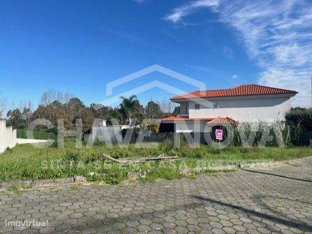 Lote de Terreno p/ Construção de Moradia Isolada em Pedroso - Grande imagem: 4/6