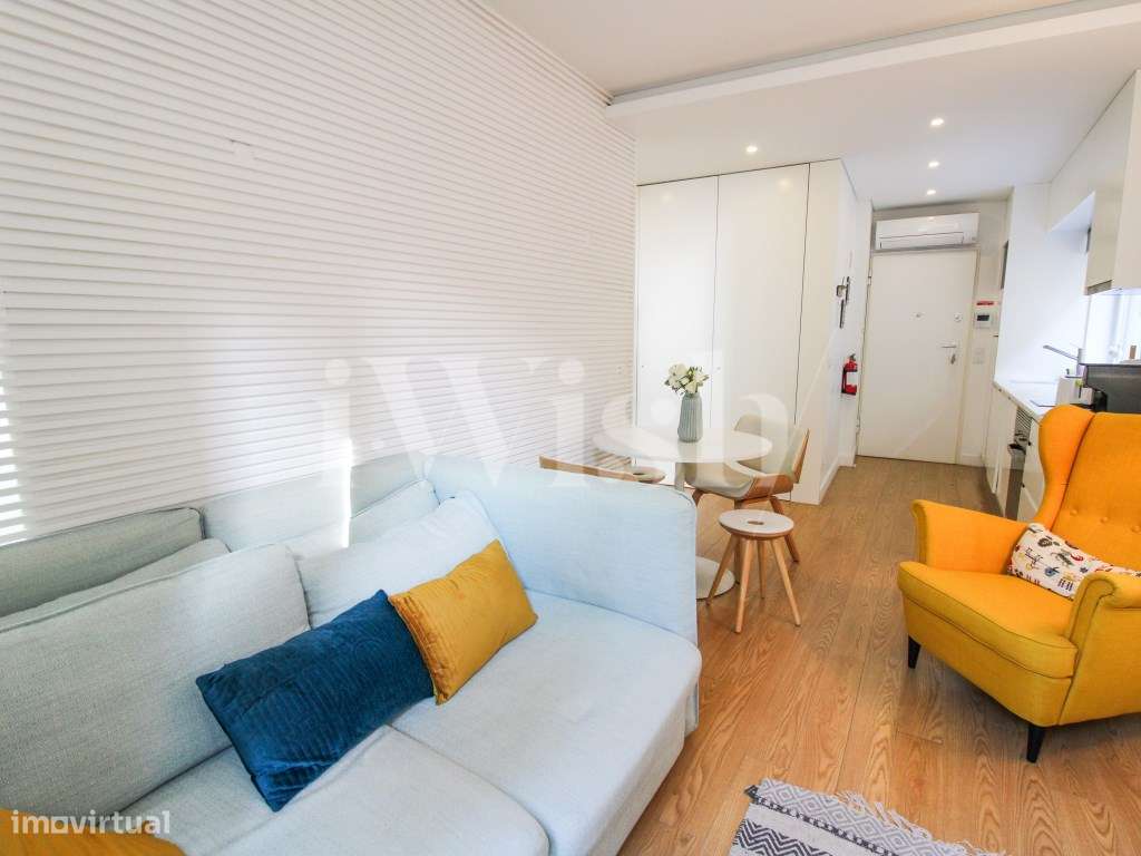 Apartamento T1 com AC - Rua do Almada, Centro do Porto - Grande imagem: 3/21