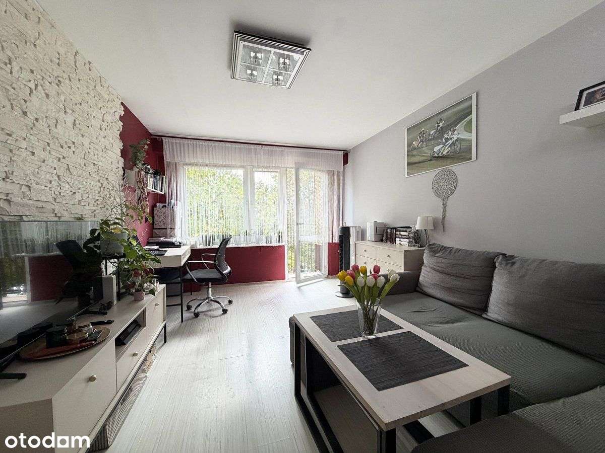 2 pokoje| ul. Młodzieżowa| balkon, piwnica-0