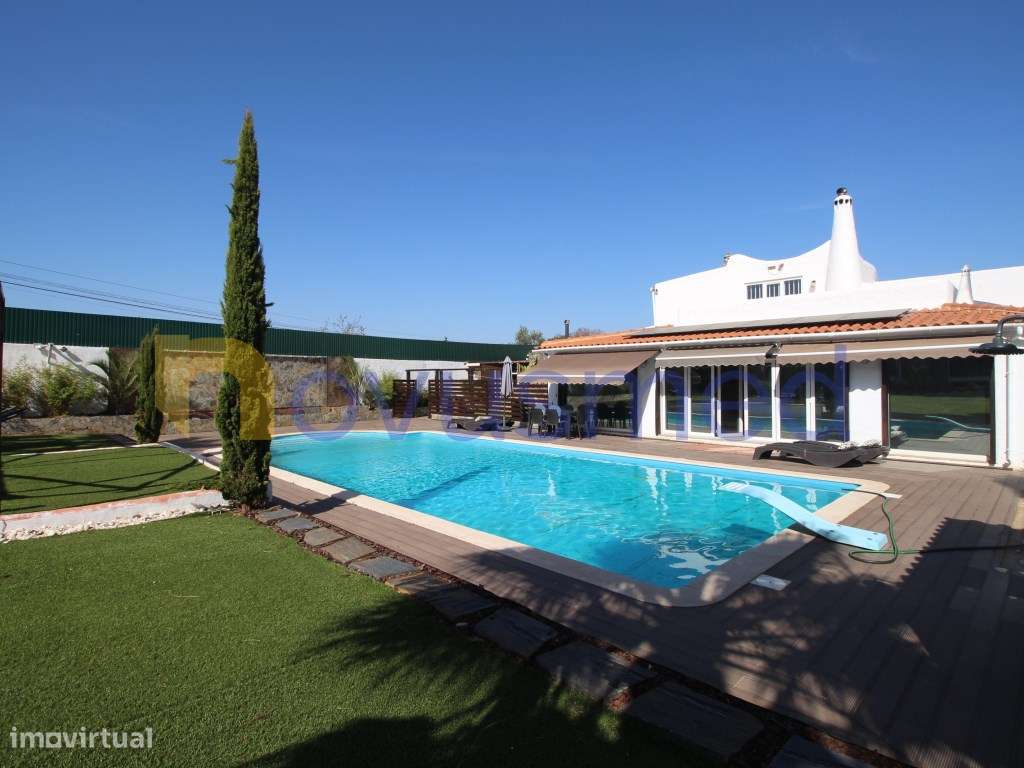 Moradia T4 com piscina, térrea perto da praia e do Golf dos Salgados-48