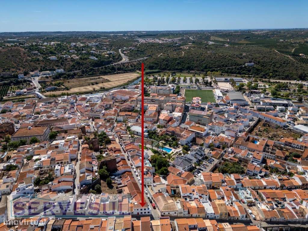 Nova Moradia de 2 pisos composta por 1 quarto, totalmente renovada,...-23