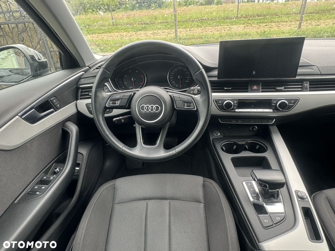 Audi A4 30 TDI mHEV Advanced S tronic - 26