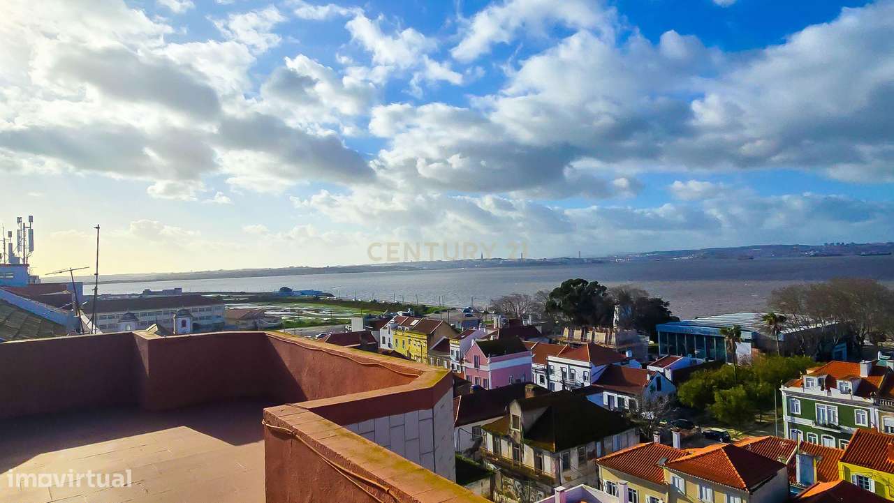 Apartamento T2 no Barreiro-12