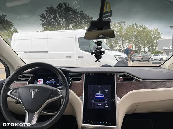 Tesla Model X Long Range Plus - 19