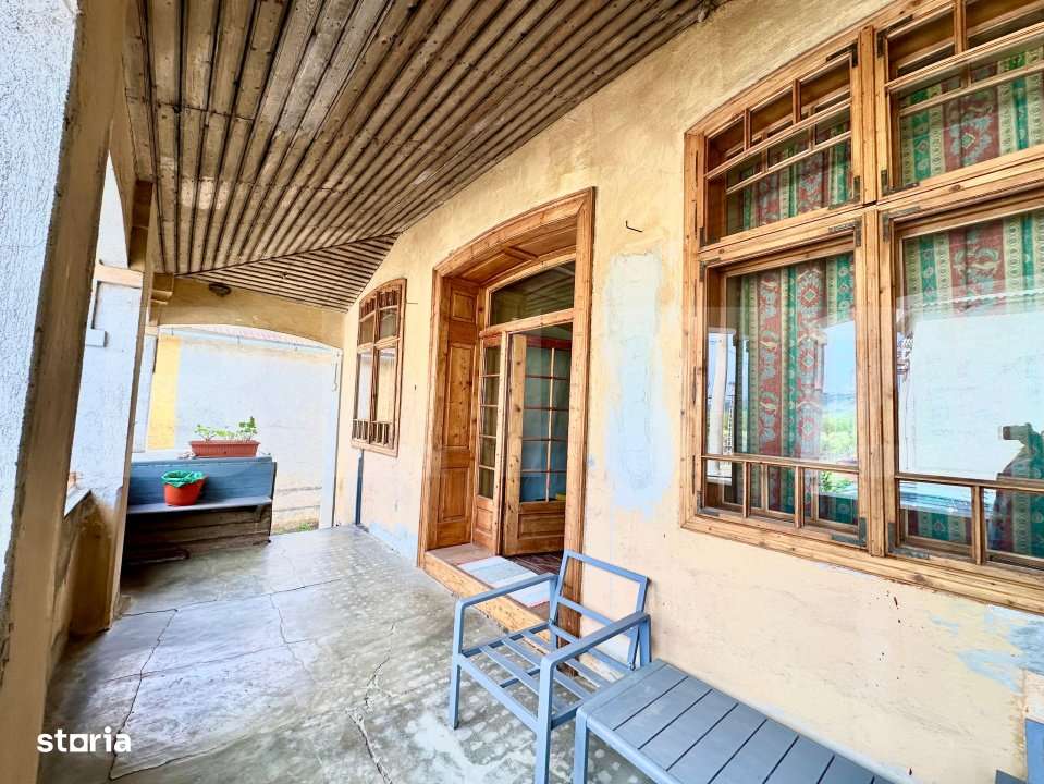 Casa doua corpuri 1000mp teren toate utilitaiile in Lancram - Imagine principală: 2/9