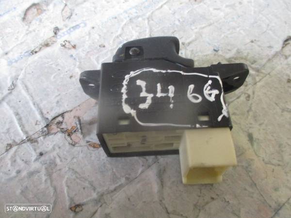 Interruptor 935753C010 HYUNDAI SANTA FE 2006 VIDRO TRASEIRO Esq HYUNDAI SANTA FE 2006 VIDRO TRASEIRO Direito - 2