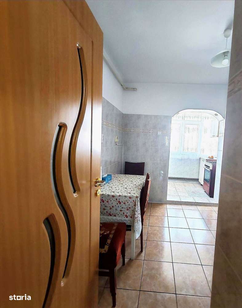 Apartament 3 camere Gavana 3, etaj 2, fond 1985, decomandat-2