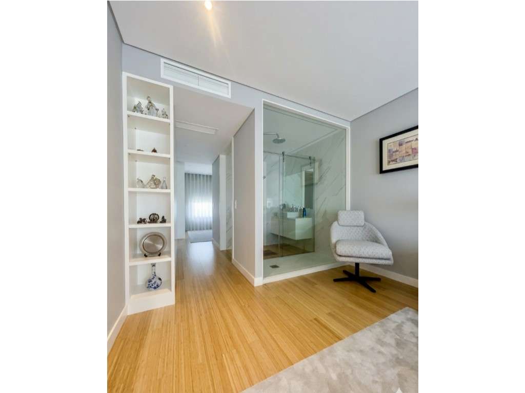 Penthouse T4 | Praça Velasquez | Terraço Privativo com Jacuzzi-9