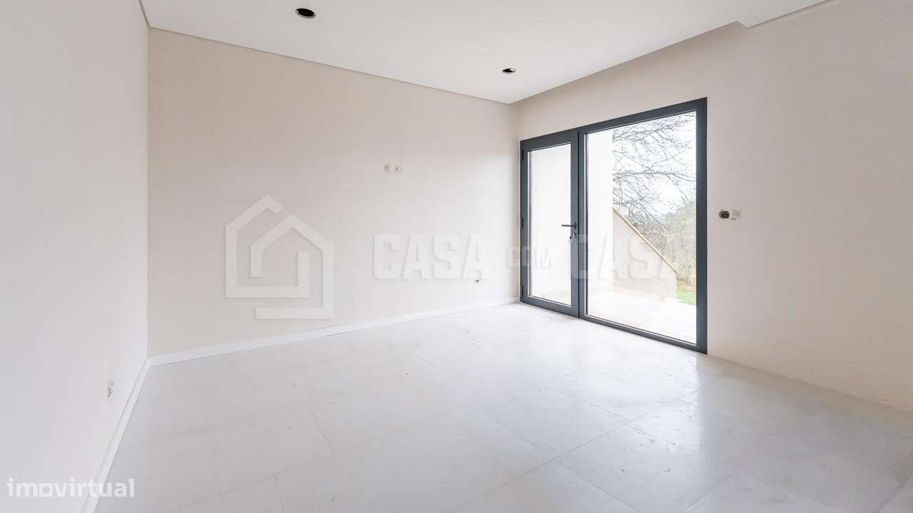 Moradia em Banda V3+1 B NOVA Campo - Grande imagem: 3/17