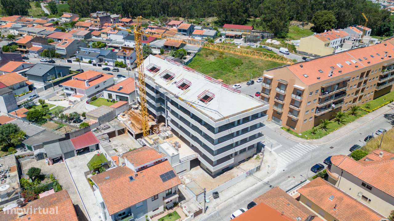 Apartamento T3  Duplex Novo com Varanda e Garagem - Custóias-1