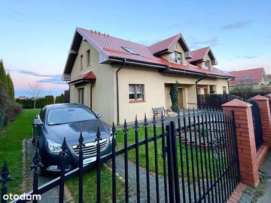 Przy drodze gminnej, 4 pokoje , duża działka-1