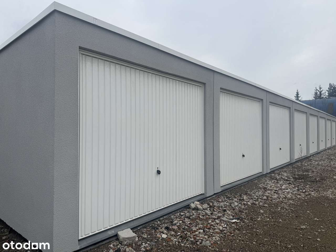 NOWY Garaż w Częstochowie – 19 m² wykończone z Księgą - Pełna Własność - Pełny obrazek: 3/5