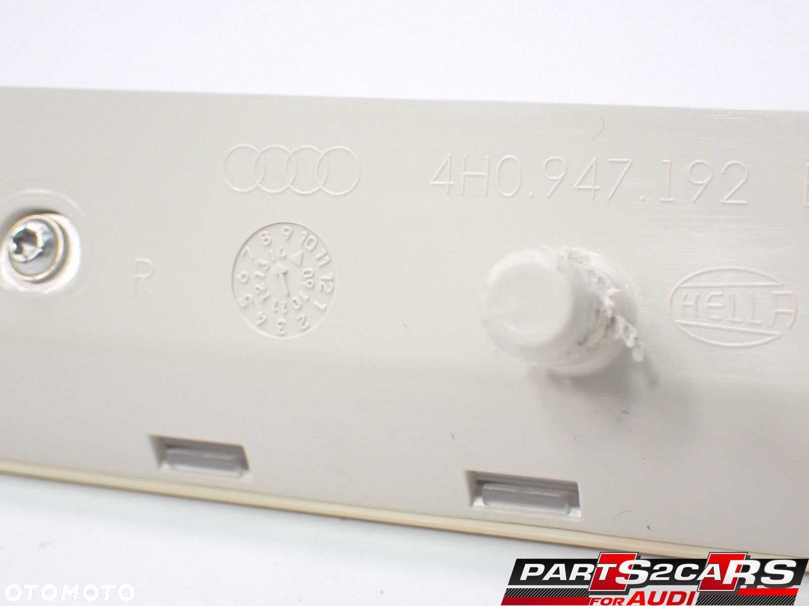 LAMPKA PODSUFITKI PRAWA AUDI A8 D4 4H0947192 DX6 - 14