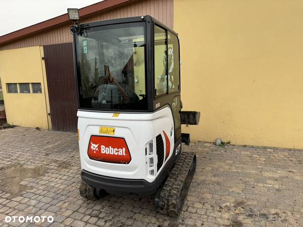 Bobcat E17 - 6