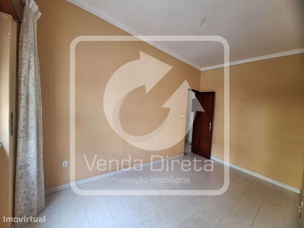 T3 no Barreiro perto do Hospital. - Grande imagem: 5/25