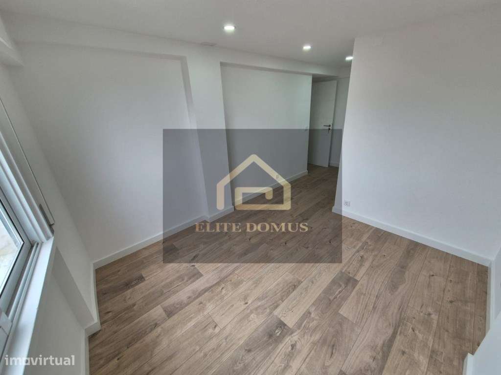 T2 Totalmente Remodelado - Parede, Cascais!-14