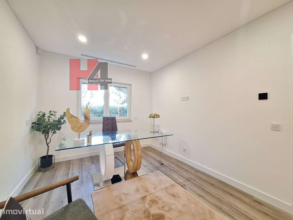 Herdade da Aroeira moradia independente T4-8