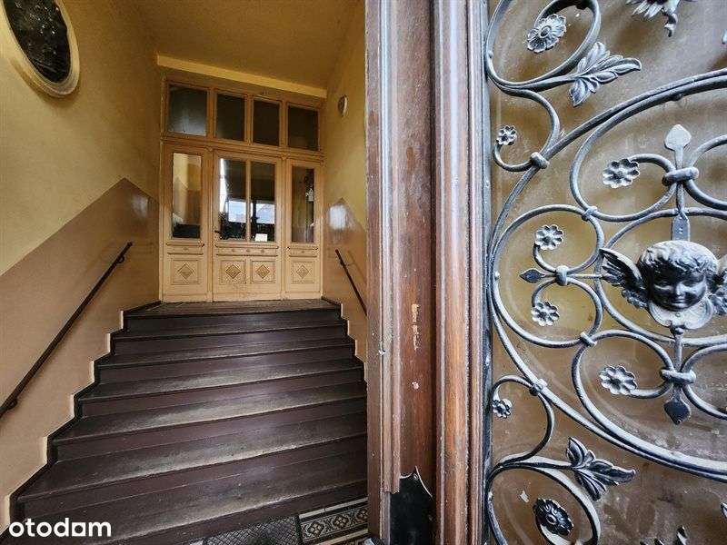 Zamieszkaj Na Drugim Piętrze W Ładnej Kamienicy !-3