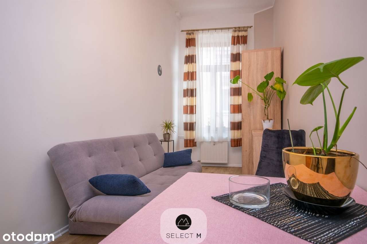 Czteropokojowe mieszkanie w centrum z parkingiem-5