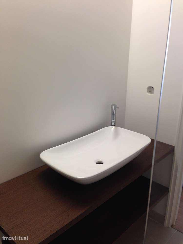 T2 recente e como novo junto Marteleira, Lourinhã - Grande imagem: 5/6