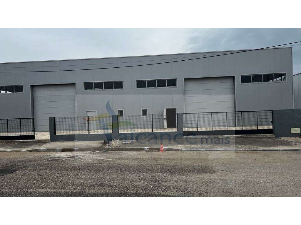Armazém com construção recente em Vila Nova de São Bento I Possibil... - Grande imagem: 5/11
