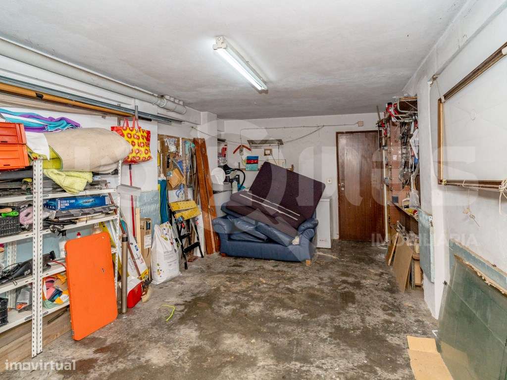 Apartamento T3 | Garagem | Arrumos | Centro Histórico-45