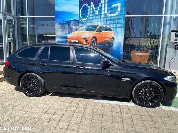 BMW Seria 5 525d xDrive Touring Aut. Luxury Line - 3