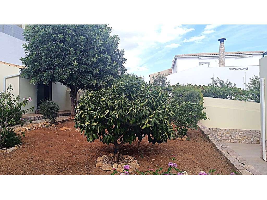Moradia V4 com Garagem para 4 Carros, Goncinha, Loulé, Algarve-32