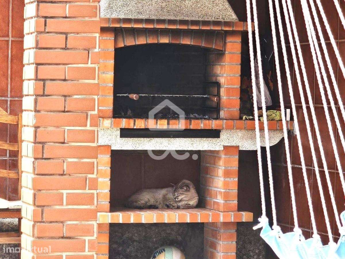 Moradia Individual V3+1 no Centro de Pevidém-27