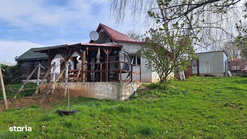 Casa de vacanta de vanzare langa Cauaceu - Imagine principală: 4/8