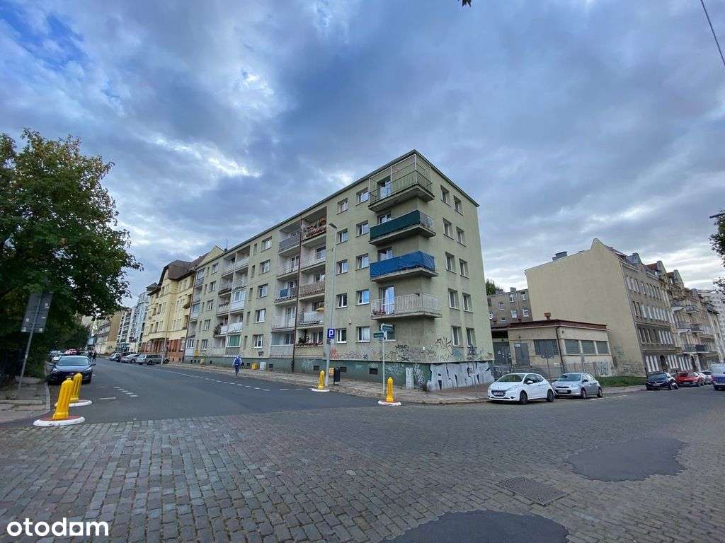 4 pokoje w centrum na sprzedaż z garażem - Pełny obrazek: 2/20