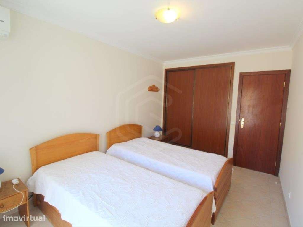 Apartamento T2, para arrendamento anual, próximo da praia em Albufe... - Grande imagem: 4/16