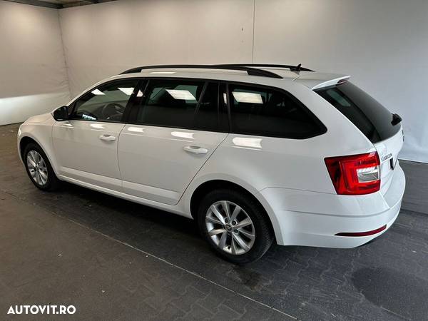 Skoda Octavia Combi Diesel 1.6 TDI DSG Style - 22