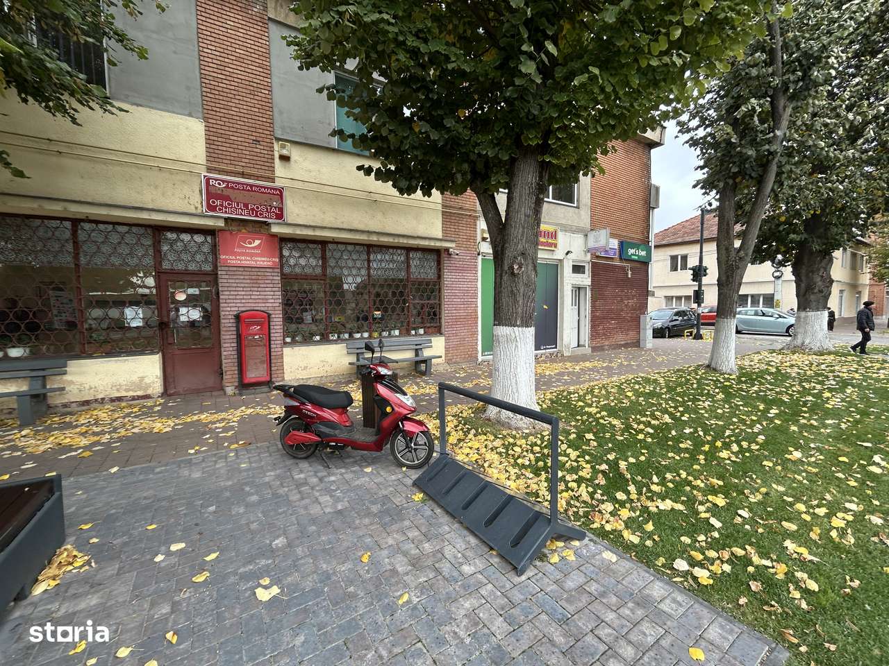 Vand spatiu comercial,actualmente POSTA din Chisineu Cris, din centru.-1
