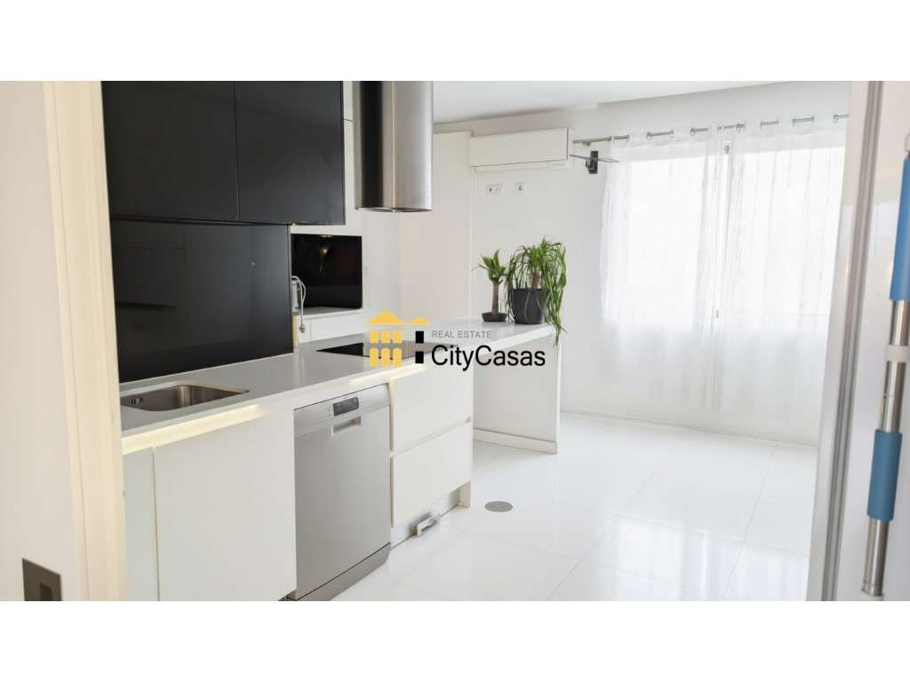 Apartamento T5 c/ Terraço e Garagem | Gondomar - Grande imagem: 4/21
