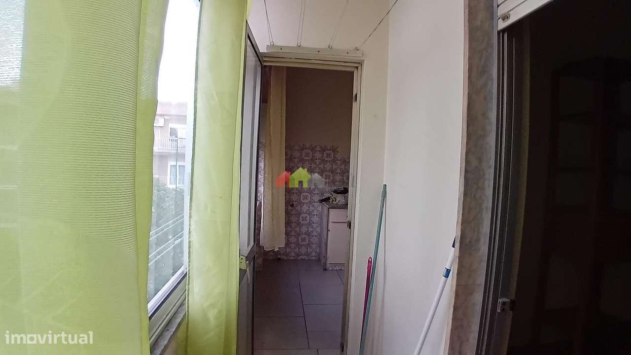 Apartamento T3 no Bairro Afonso Costa - Setúbal-4