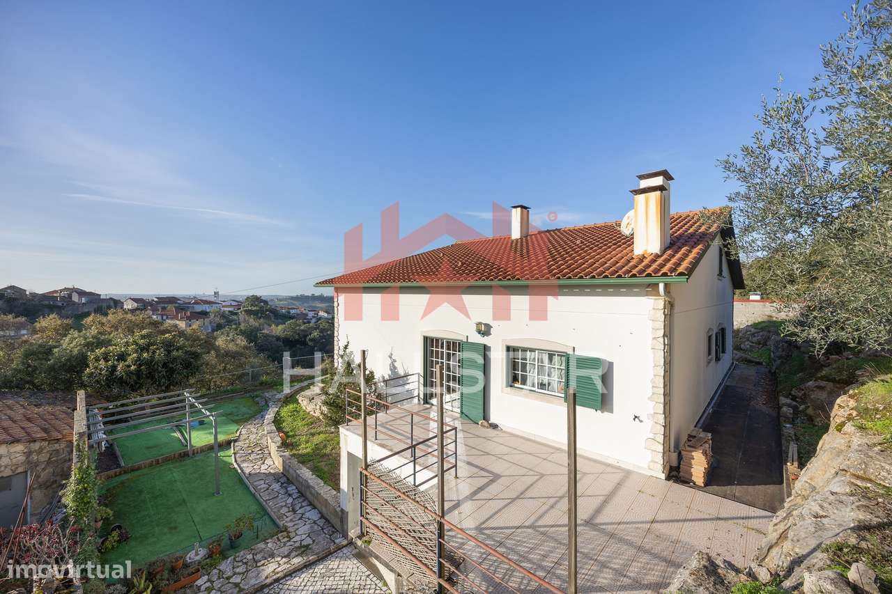 Moradia T3 Isolada / Aquecimento Central / Torre-29